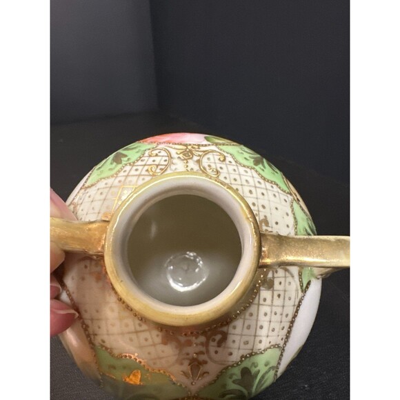 Antique Nippon Moriage Vase w/ Damage M-in-Wreath - Picture 7 of 8